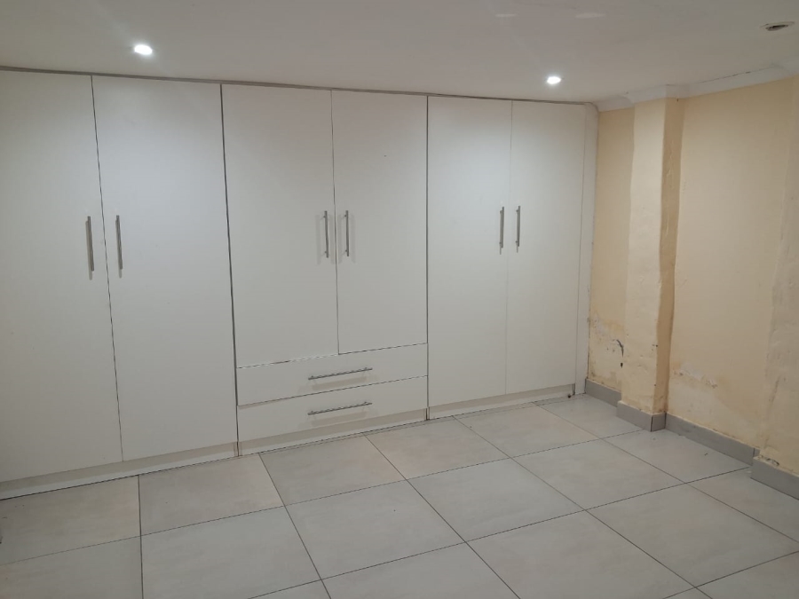 To Let 1 Bedroom Property for Rent in Summerpride Eastern Cape